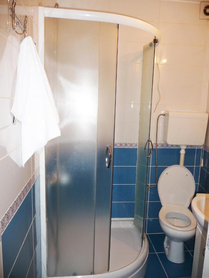 Sobe Rooms Aleksandar นิส ภายนอก รูปภาพ